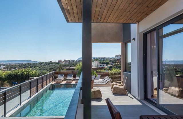 Happy Villa. New amazing 300sqm villa close to Chania (with heated pool)