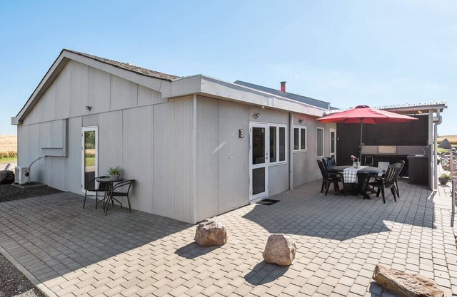 "Haralde" - 2.5km from the sea by Interhome