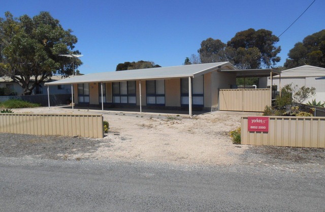 Hardwicke Beach House Short Walk to Beach! Off Peak special!