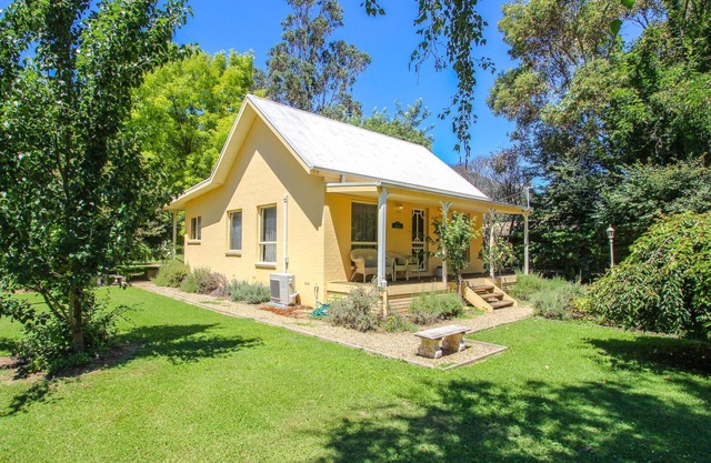 HARRIETVILLE COTTAGE: Harrietville