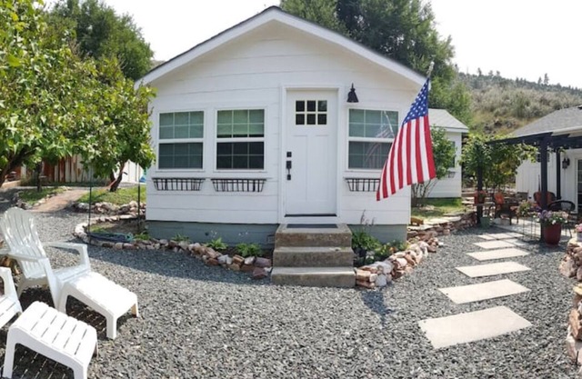 Hartville Hideaway in the Hills - Miner's Cottage
