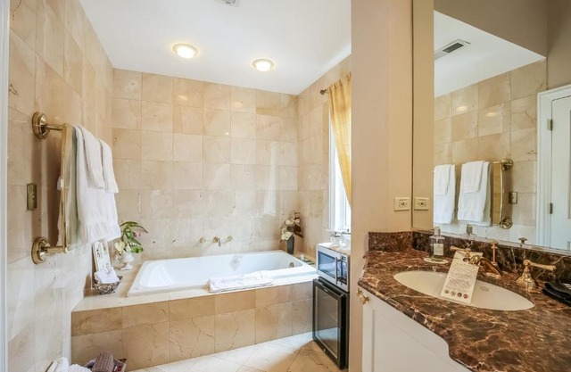 Harvey House Bed & Breakfast