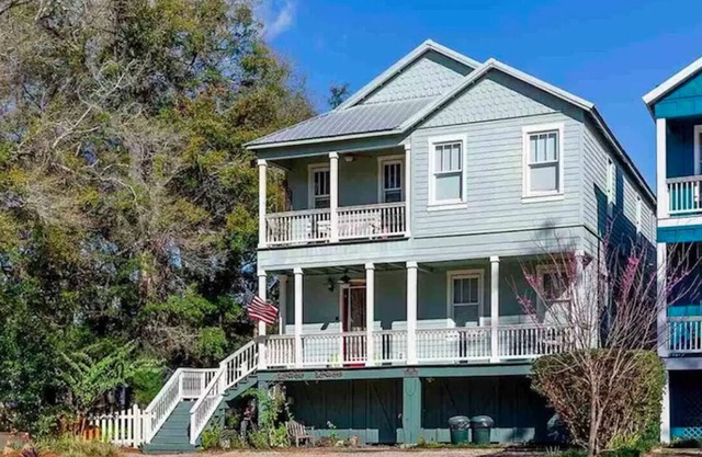 Hatch Life in Steinhatchee Landing