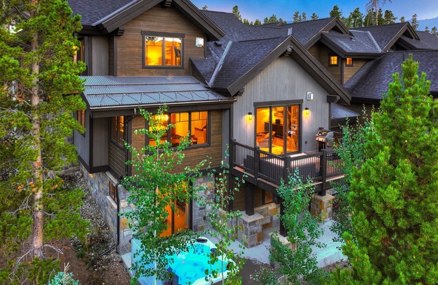 Hawk Ridge in the Highlands of Breck - Golf Course and Nordic Trails!