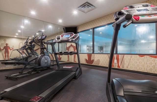 Hawthorn Extended Stay by Wyndham Columbus West