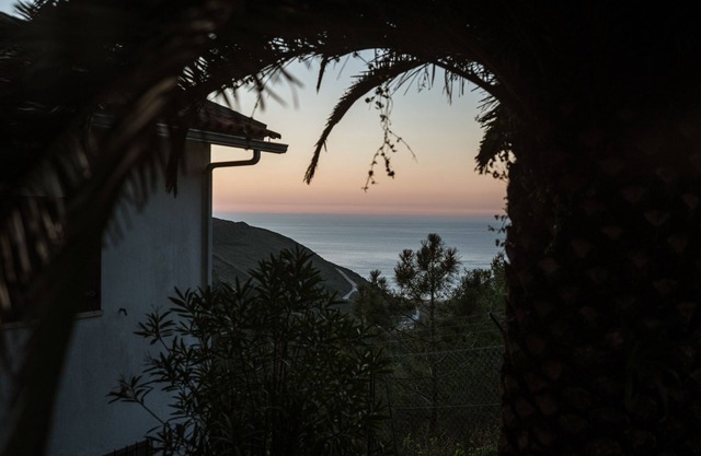 He took refuge in Sintra with a magnificent view. Ideal for nature lovers. 4 bedrooms