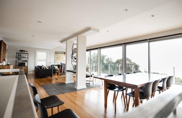 Headland Vista - Stunning beach views