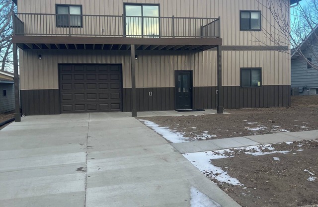 Headquarters Lodge , Pollock’s newest lodging option , completed in January 2025