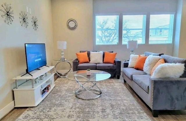Heart of HTX | Downtown Stay