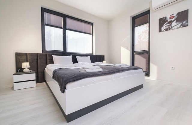 Heart of Plovdiv Studio Apartment Free Parking