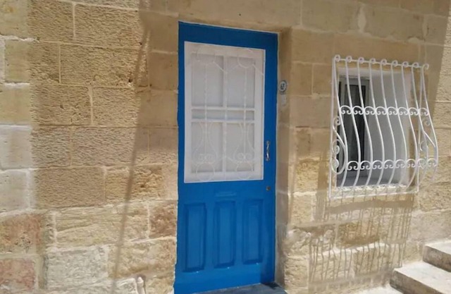 Heart of The Three Cities - nYour budget stay!