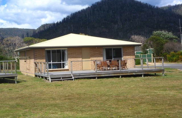Heated outdoor pool . 25min from Bicheno and St Helens .