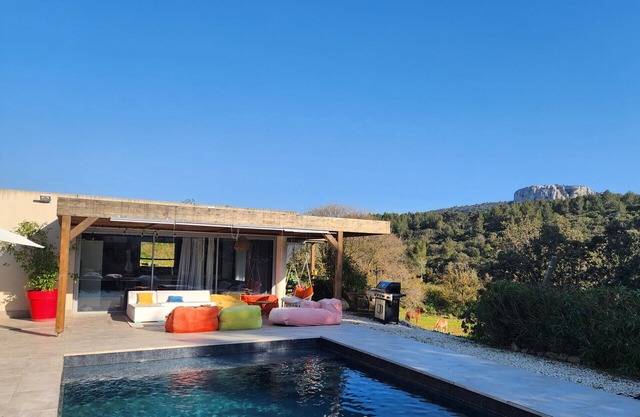 Heated pool in the vineyards