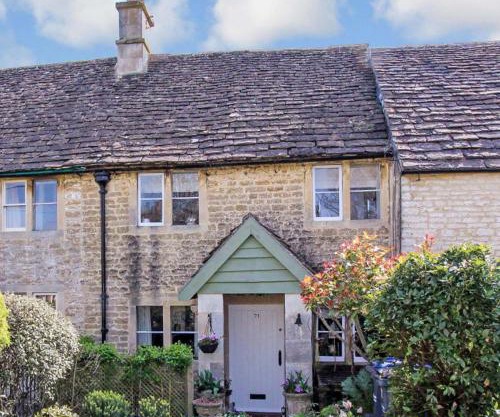HEBE COTTAGE - Idyllic and homely with attention to detail