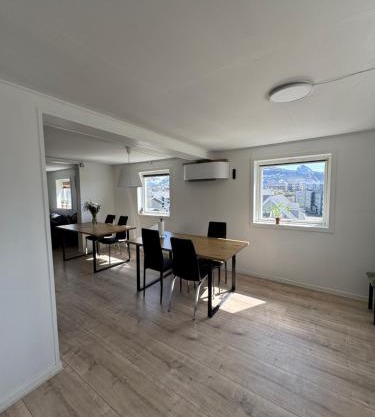 Helt hus til leje midt i Nuuk