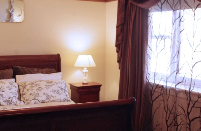 Henrietta's country house, luxury couple's retreat