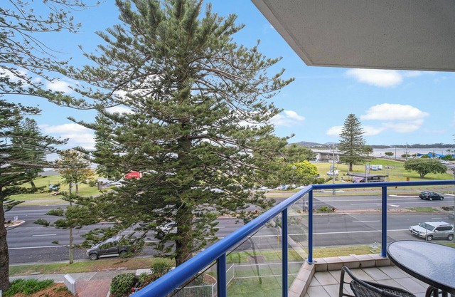 Heritage 402 Sunny Ocean and Lake Views