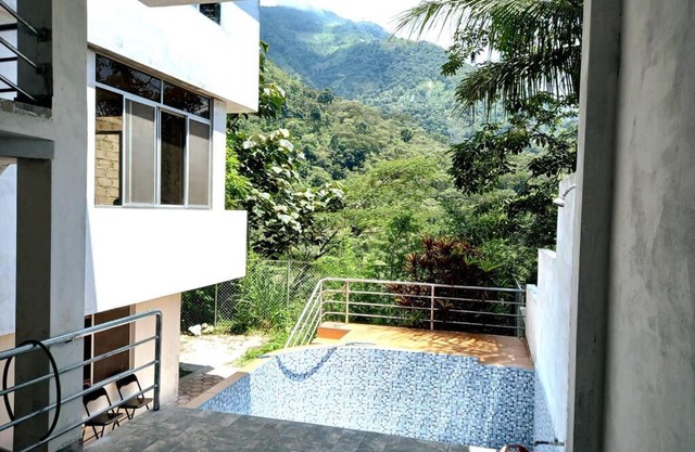 Hermosa casa con piscina en Chanchamayo-San Ramón