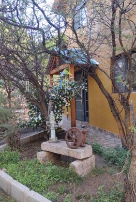 Hermosa casa en barrio la toma