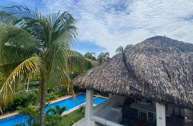 Hermosa casa privada en la playa