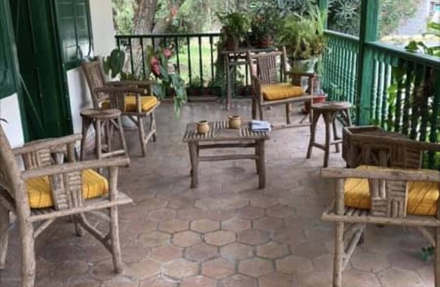 hermosa villa colonial
