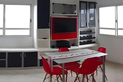 Hermoso Departamento Con Vista al Río y Parrilla