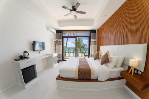 Heron Beach Hotel - The Best Maldivian Getaway in Dhiffushi,Maldives