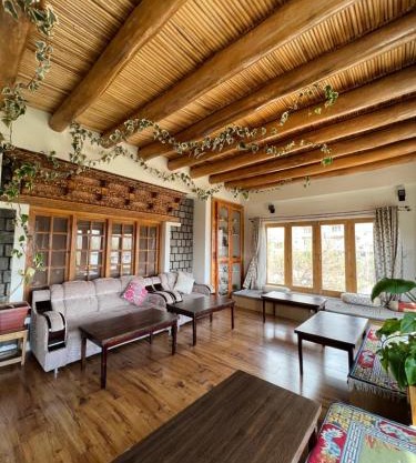 Heschuk Guest House