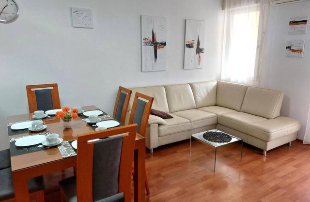 Hestia 3 bdr apartment