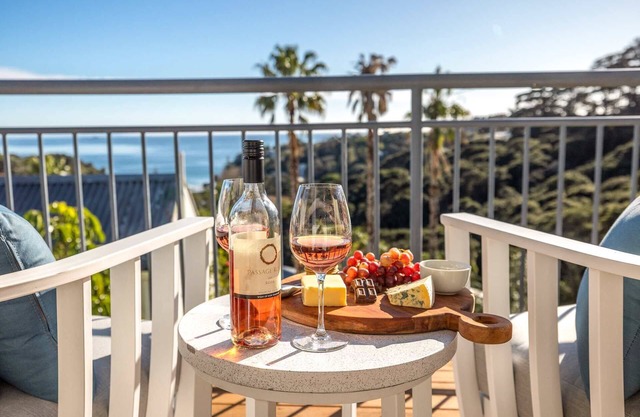 Hibiscus Hideaway Sum