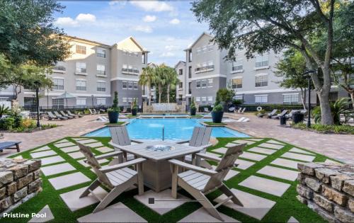 Hidden Gem at Med Center 2BR & 2BA Apartment