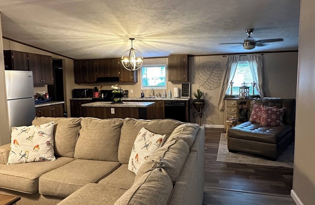 Hidden Gem county setting with huge front yard