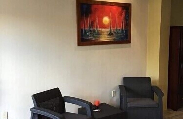 Hidden Treasure Vacation Home: Bayblue Suite 2