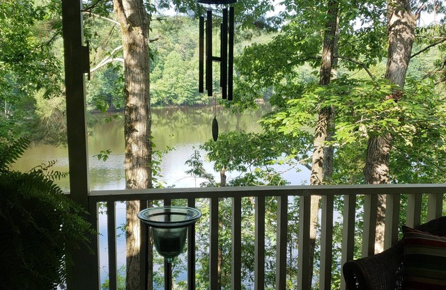 Hidden Valley Lake Retreat near Helen
