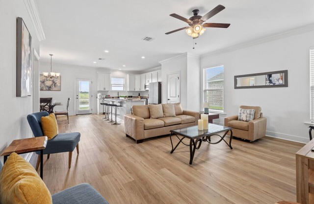 Hideaway Spot Where Southern Charm Stays - LT7950