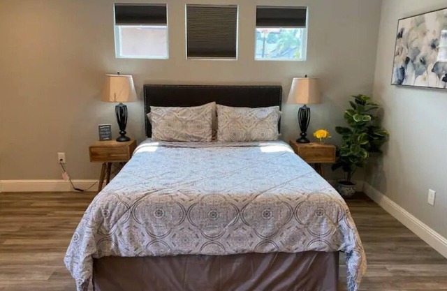 High End Guest House by I-5, Bethel, Simpson