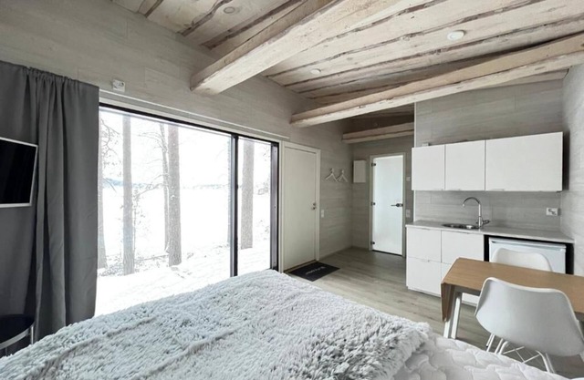 High-quality suite by the lake