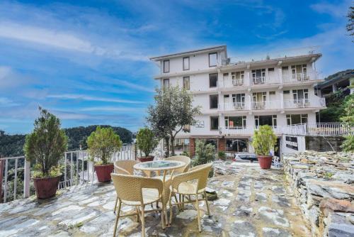 High Sky Resort - Best Luxury Hotel in Dharamkot