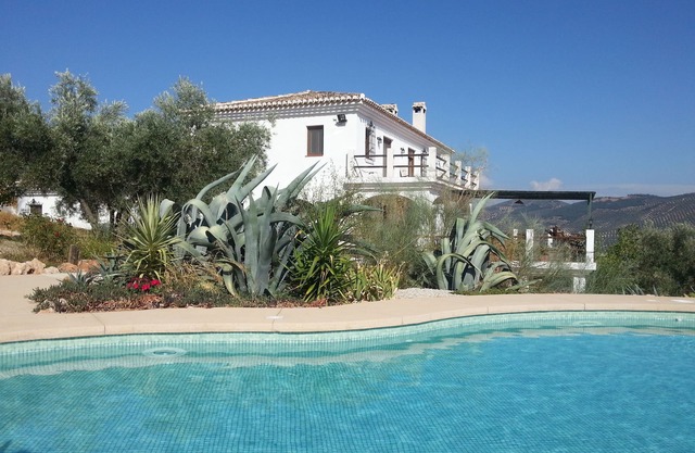 High standard villa with stunning views away from the crowds
