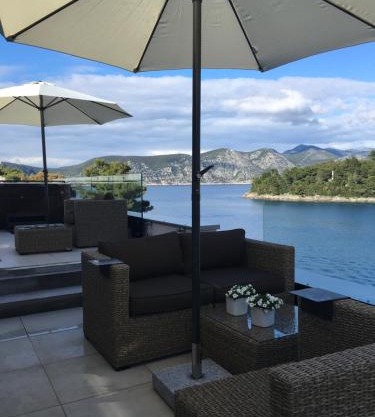 High View-A Seaside Villa With Huge Jacuzzi