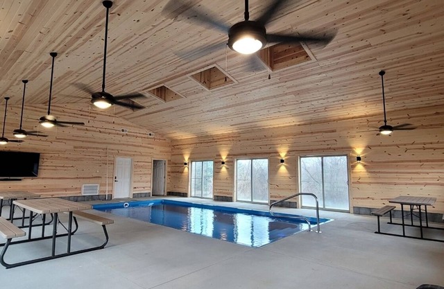 Highland Lodge With Indoor Saltwater Pool