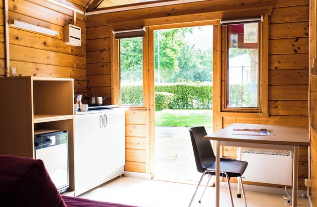 Hikers' Cabin - One Bedroom Resort, Sleeps 4