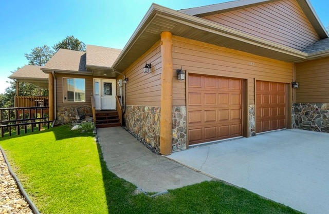 Hill City! Centrally located to Black Hills attractions.