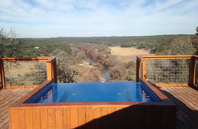 Hill Country Getaway On Beautiful Ranch Perched On A Cliff Over The Guadalupe R.