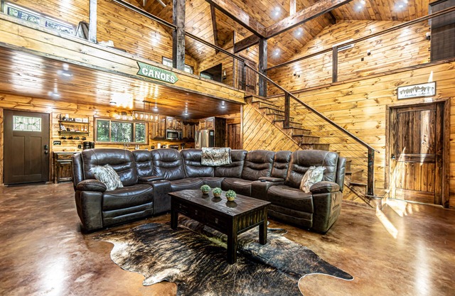 Hillbilly Paradise ~ Brand New Cabin on the Mulberry!