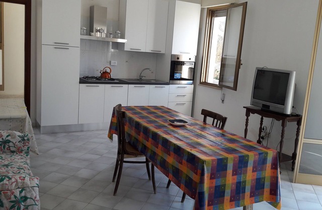 Hillside holiday home overlooking the Egadi and Erice islands.