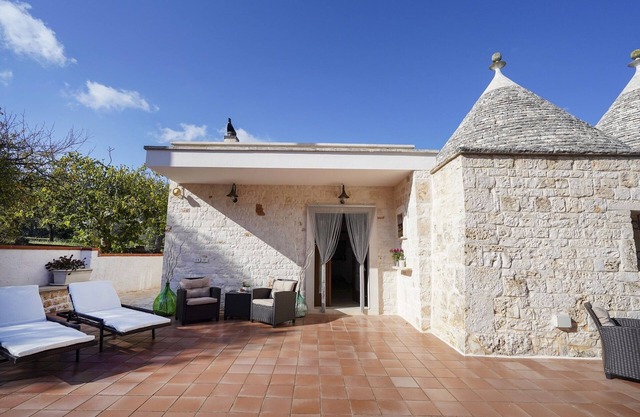 Hillside Villa for 5 guests in Polignano a Mare