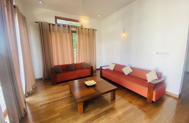 Hilltop Charm: 5BR Villa