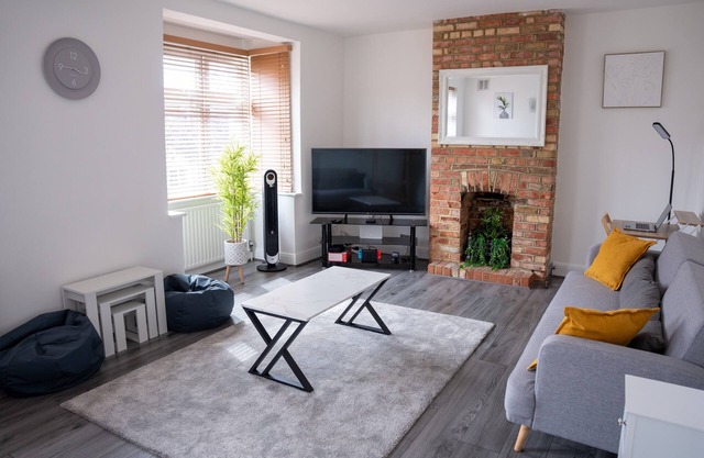Hillview Modern 3 Bed Bromley, Chislehurst House