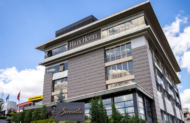 Hilly Hotel